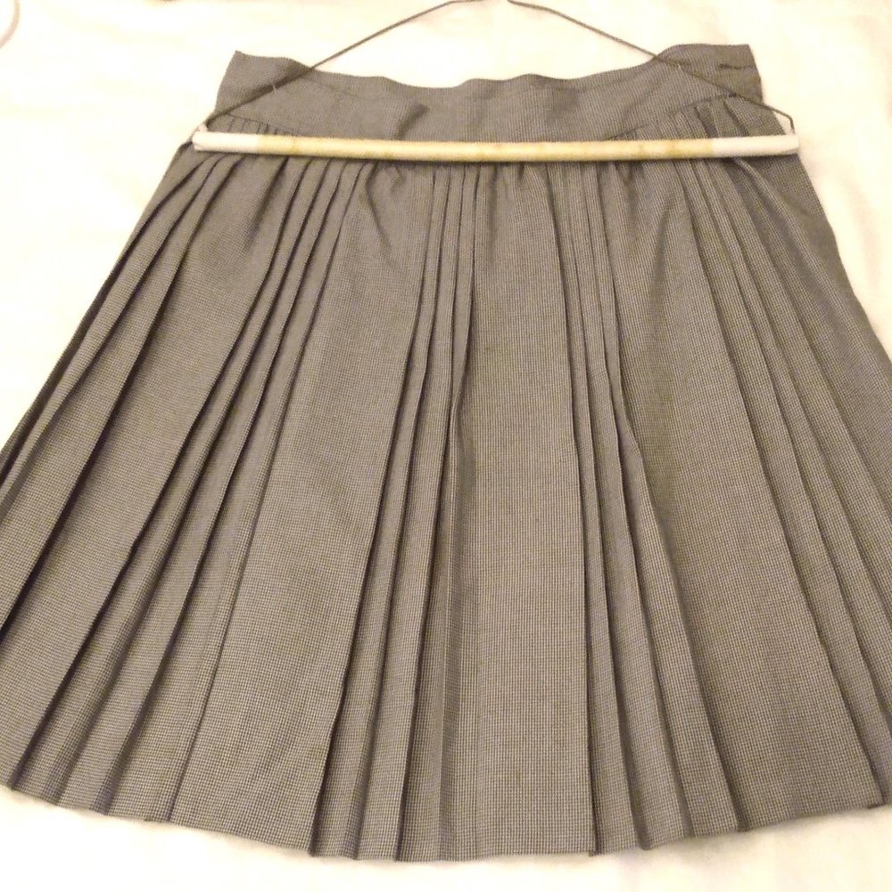 Schoolgirl Style Skirt B & W Pleated Check Houndstooth Sz 12 French Connection